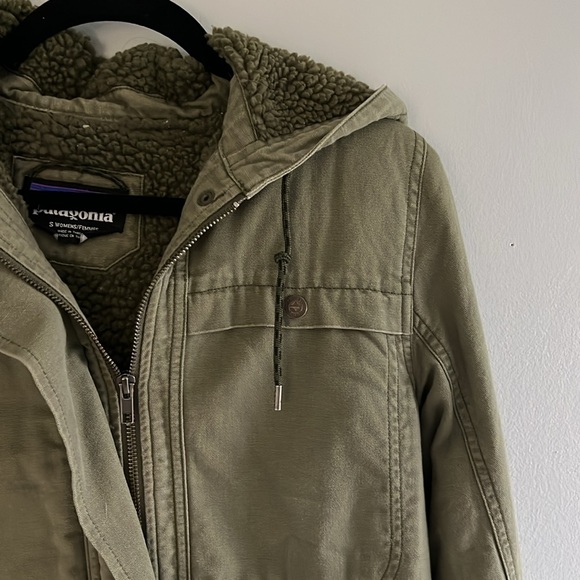 Patagonia Olive Green Hooded Jacket small - Picture 7 of 12